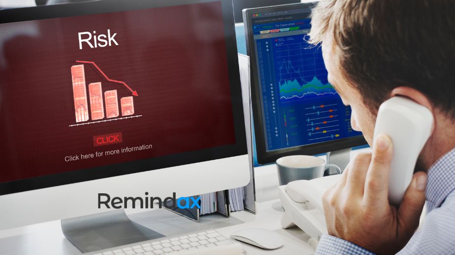 How Software License Tracking Reduces Compliance Risks
